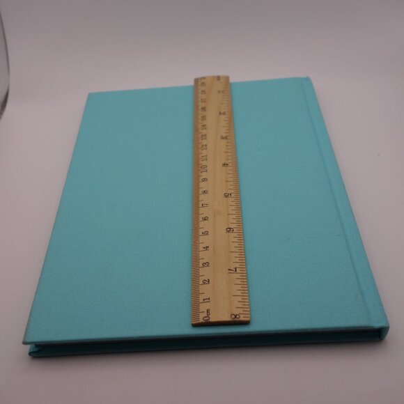 Tiffany & Co. This is a Tiffany Ring Book (English) - Picture 6 of 14